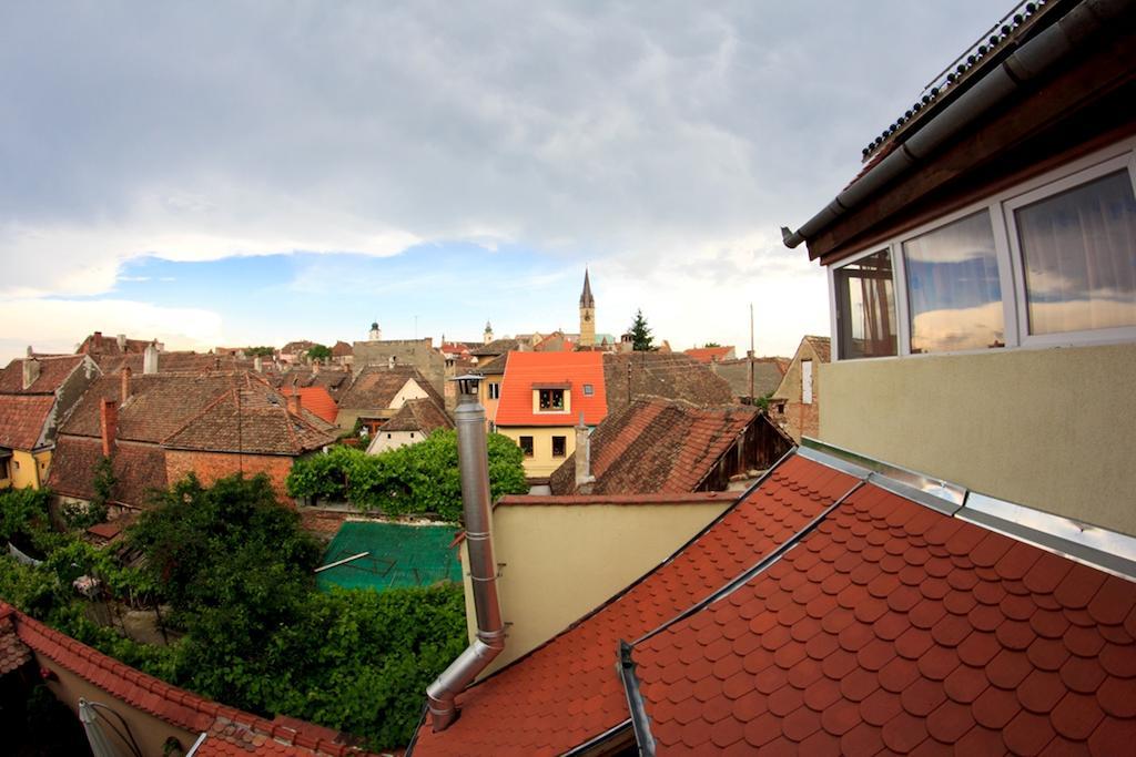Pensiunea Cocosul Rosu Sibiu Room photo