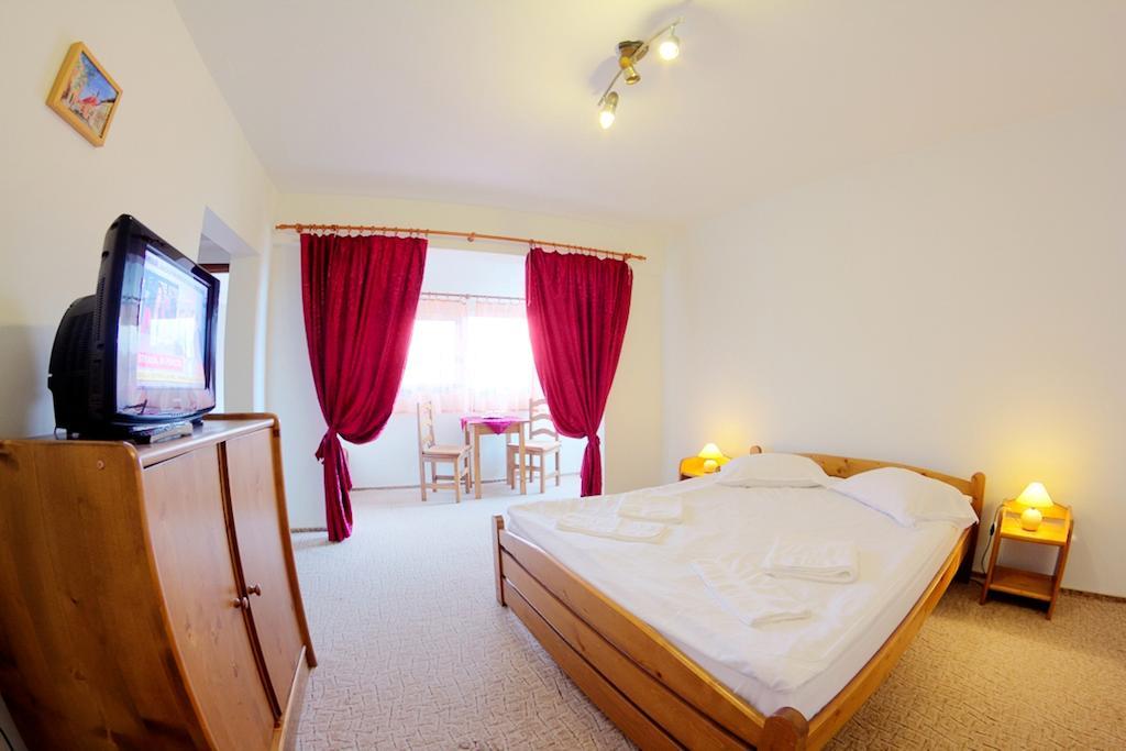 Pensiunea Cocosul Rosu Sibiu Room photo